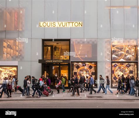 louis vuitton 5th avenue hours|louis vuitton outlet ny.